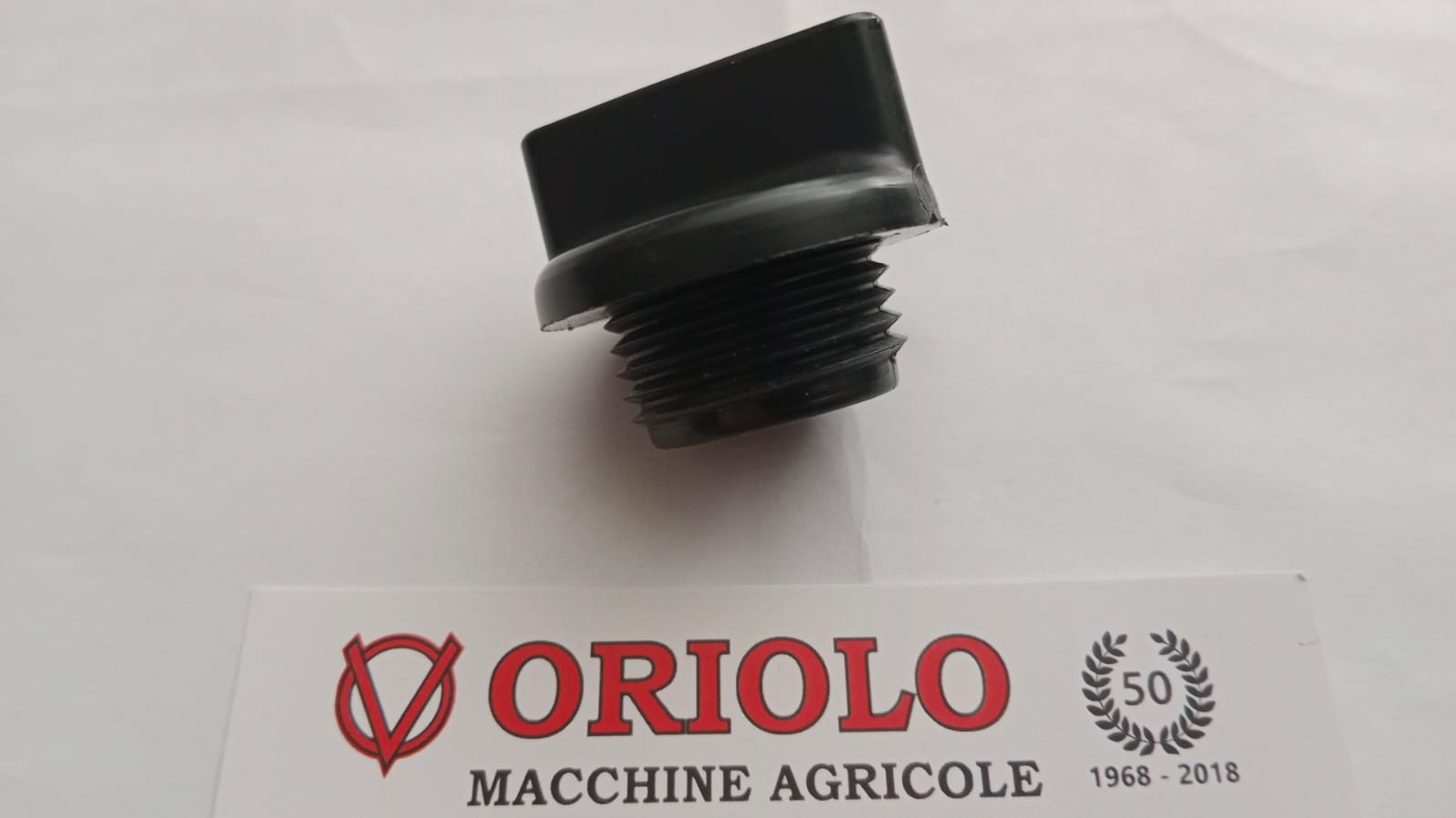 TAPPO OLIO MASCHIO PER MOTOSEGA D 24 P 2